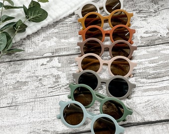 Kinder Retro Sonnenbrille in matter Farbe - UV 400 Schutz - Unisex Kinder Sonnenbrille - Kleinkind Sommer - Urlaub