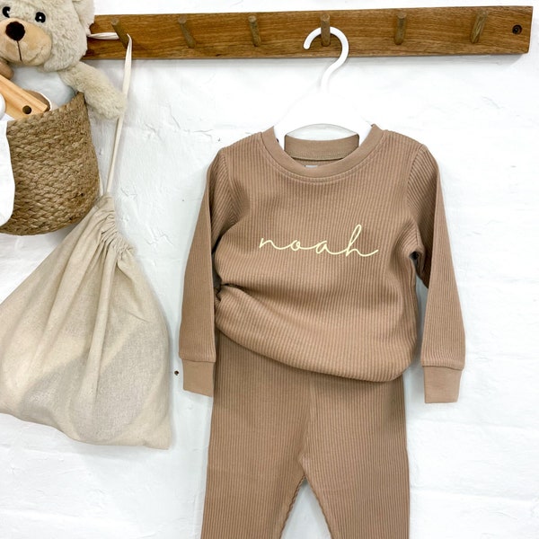 Gepersonaliseerde naam Geribbelde kinderkledingsets Top en broek met lange mouwen