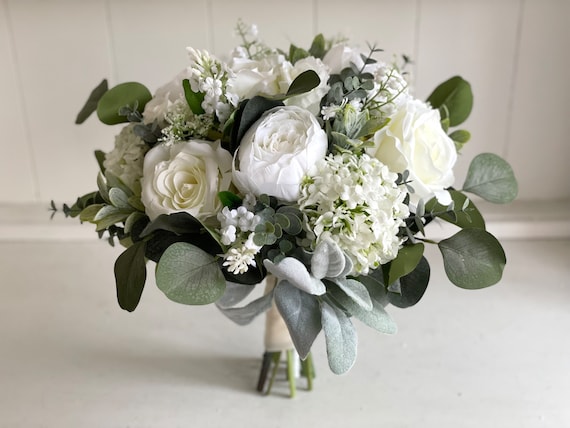 Roses & Viburnum Posy Roses & Viburnum Posy