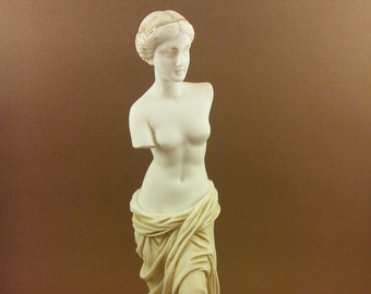 Venus Aphrodite Goddess of love beauty Alabaster statue patina aged artifact