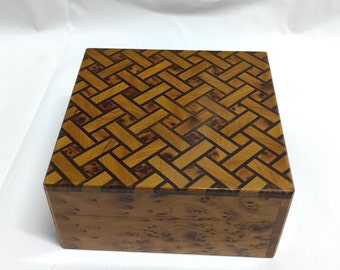 Family box, keepsake box, THUYA Wood box, wooden memory box, keepsake gift box