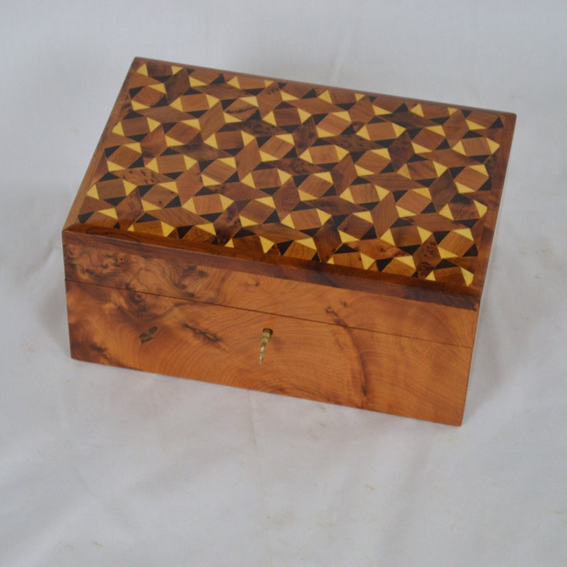 Moroccan Handmade Thuya shops Wooden jewelry Box 