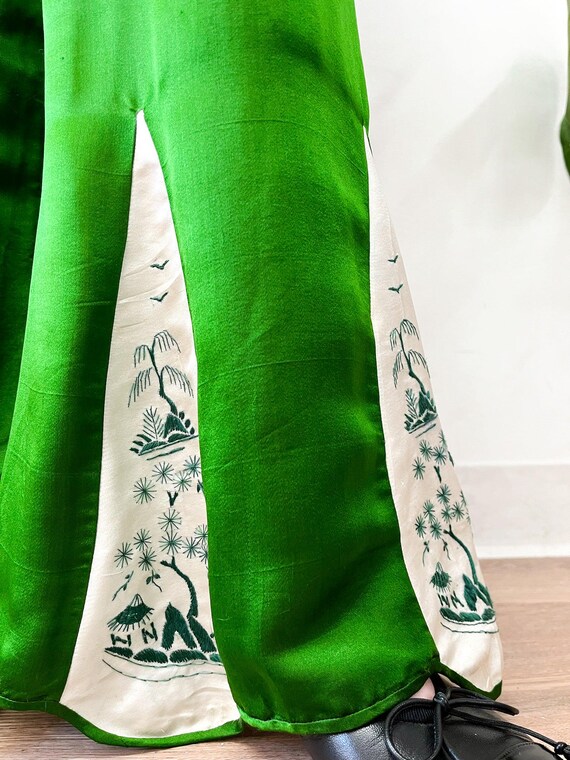 1930s Vintage Emerald Green Embroidered Beach Paj… - image 4