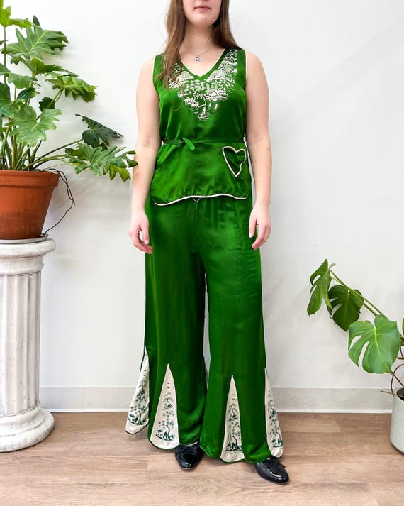 1930s Vintage Emerald Green Embroidered Beach Paj… - image 1