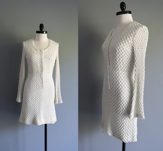 1970s Vintage White and Silver Metallic Nubby Croc