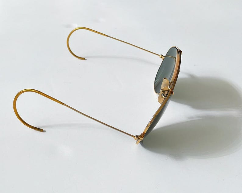 1998 Vintage Ray-Ban Gold Rimmed Aviator Sunglasses Made in USA by Bausch & Lomb