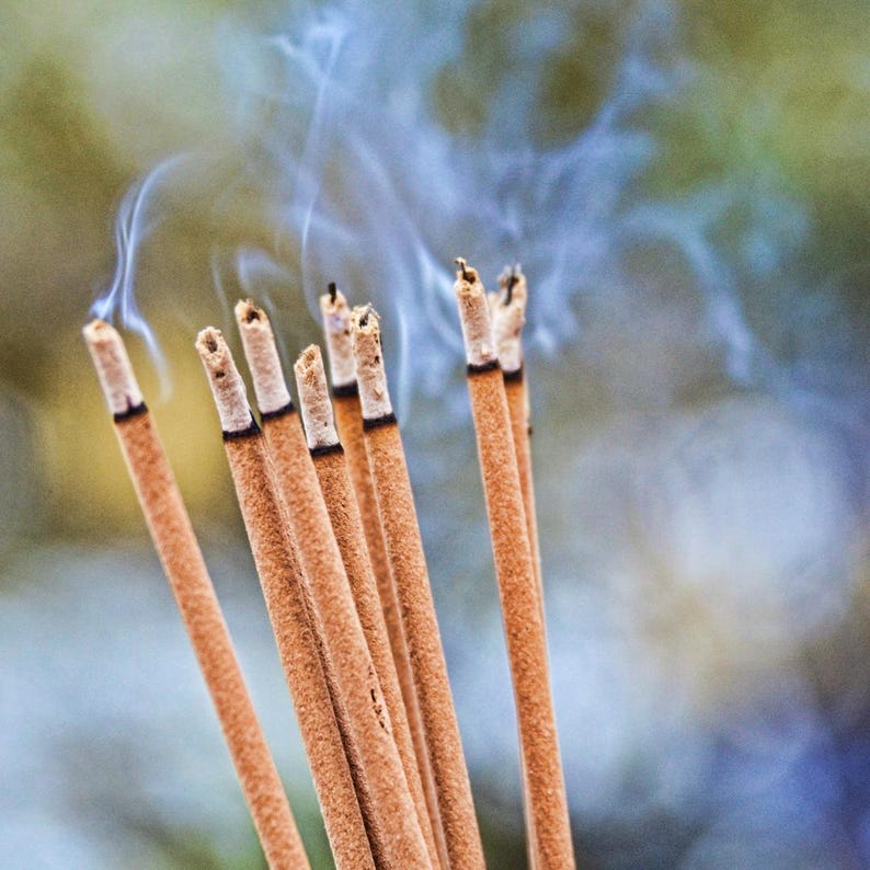 encens qui brûle