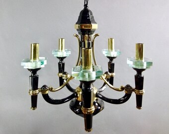 Italian &quot;Lampart&quot; Milano firm attributable five-light 1970s classical chandelier in solid brass and crystals.