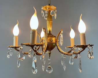 Lustre à cinq lumières en laiton et cristal, style français vintage, lustre classique et élégant
