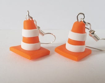 boucles d oreille cone de signalisation  chantier fimo  orange et blanc cadeau rigolo