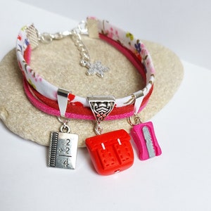 bracelet maitresse ,cadeau école, rouge, thème école,crayon de couleur