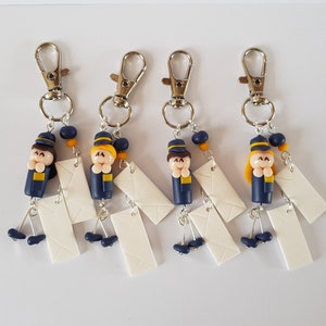 regalo cartero, llavero, regalo cartero, hombrecito, cartas, correo, fimo, regalo de cumpleaños, regalo de navidad, regalo de agradecimiento, gracias
