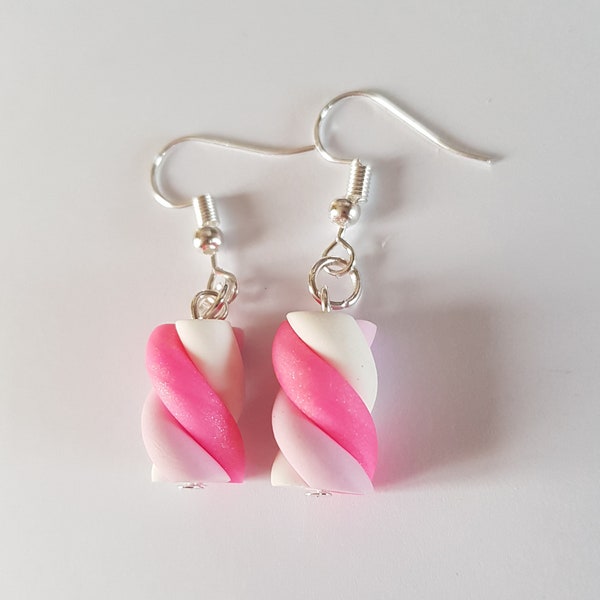 boucles d'oreilles gourmandes  guimauve rose fluo pastel et blanc fimo,boucles d'oreilles bonbons,bijoux bonbons,cadeau petite fille