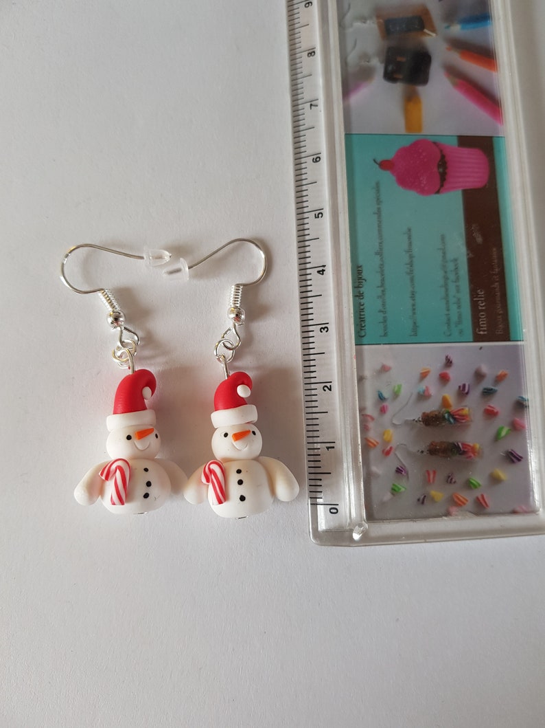 boucles d'oreilles bonhomme neige, cadeau noel, hiver,fimo,thème Noël, bonshommes de neige,boucles d'oreilles hiver image 3