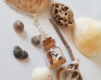 bottle necklace at sea, souvenir from Brittany, shell vial, Breton flag, beach theme vial, holiday theme, sand