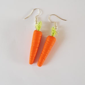 boucles d'oreilles carottes,boucles carottes,orange,fimo,boucles originales,boucles legumes,cadeau anniversaire,cadeau rigolo,cadeau image 1