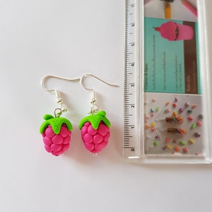 fimo earring, raspberry loops, gourmet, raspberry with leaf, gourmet jewel image 2