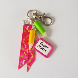 super atsem,cadeau atsem,porte clés atsem,merci atsem,cadeau école,porte clés atsem,bijou de sac atsem,ardoise,crayons,cadeau original atsem