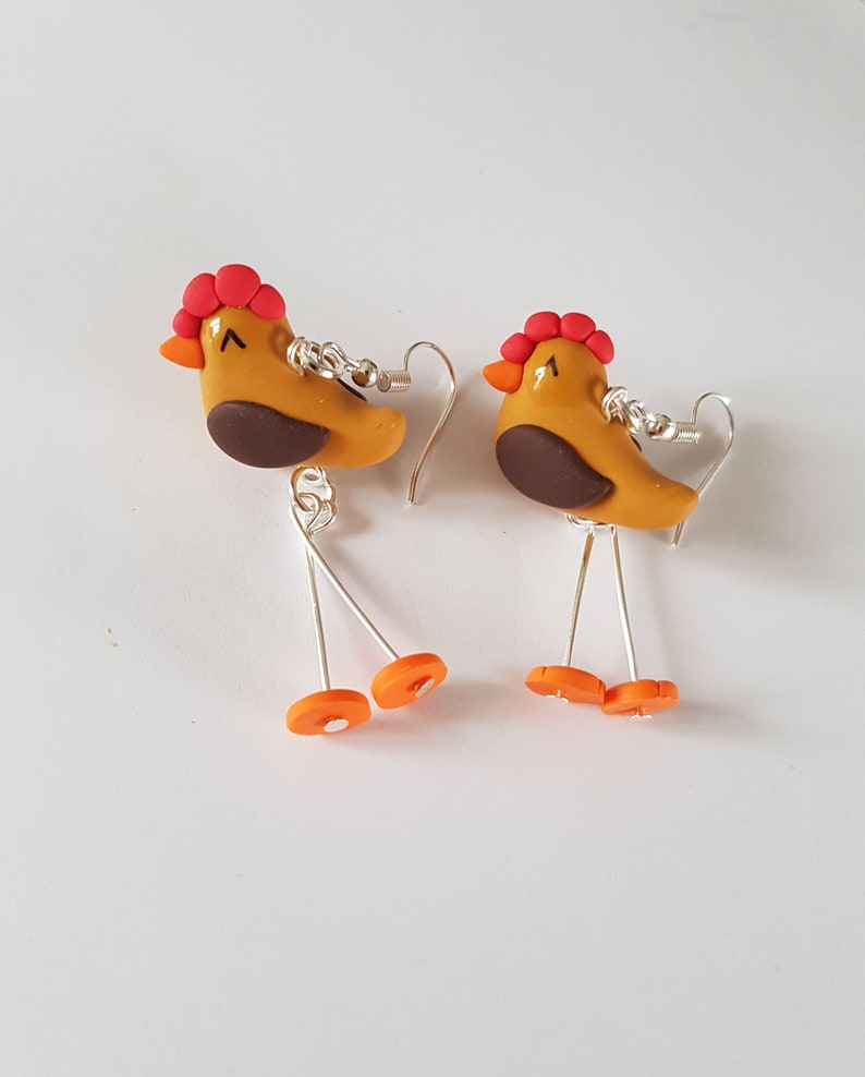 Boucles d'oreilles poules qui bougent les pattes en fimo ...