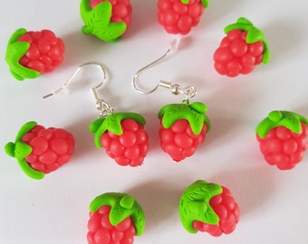 boucles d'oreilles,framboises,boucles gourmandes,fimo,food earrings, framboise avec feuille, bijou gourmand,boucles originales