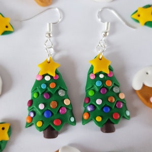 boucles d oreilles sapins originales cadeau noel theme traditionnel féérique multicolore,boucles d'oreilles sapins,boucles d'oreilles noël image 7