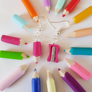 cadeau maitresse,taille-crayons,crayon de couleur,boucles originales,cadeau atsem,boucles atsem,boucles d'oreilles,theme ecole,atsem