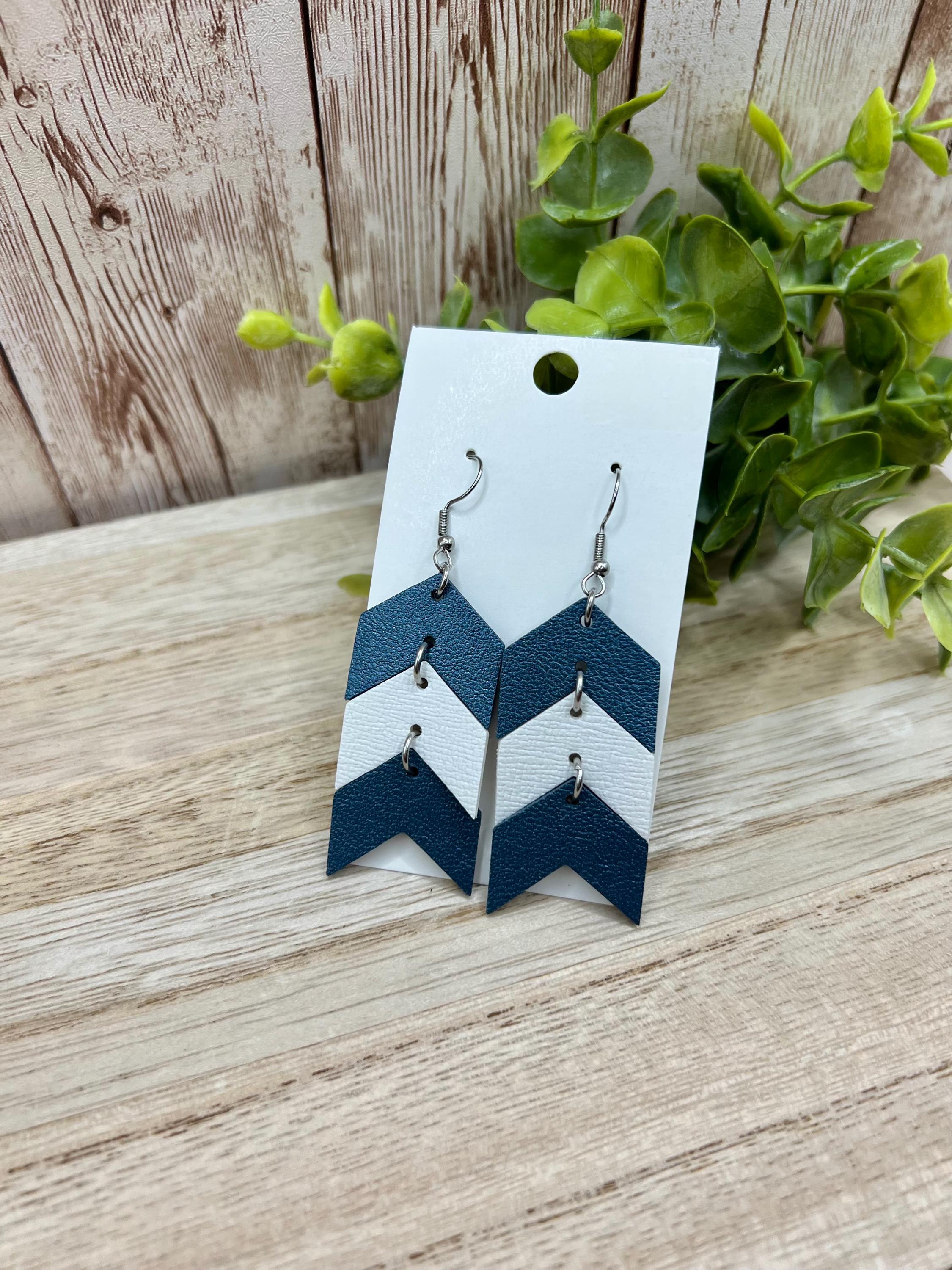 アクセサリー CODY Triple Arrow Star Earring Curved Cody Sanderson Arrow Star Curved Earring - Native Feather