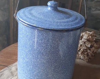 with lid graniteware Lovely vintage French enamel bucket