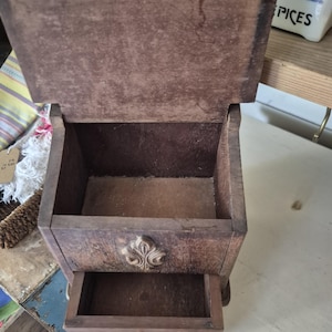 Vintage French wooden Sel pot, Sel pot, Wooden Sel box, Salt pot