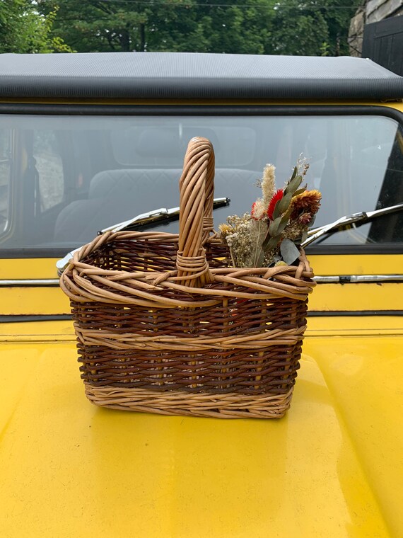 Small market basket, french vintage basket, small fre… Gem