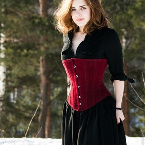 Klassisches viktorianisches Unterbrust Korsett aus Wildlederimitat in schwarz, rotbraun und braun erhältlich. Historisches, Gothic, Steampunk, viktorianisches, Abschlussball,Taillentraining
