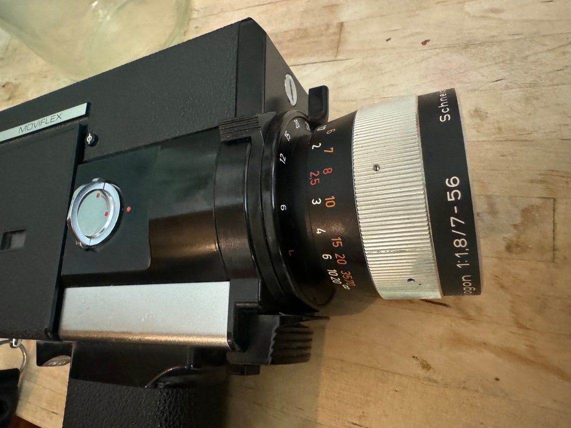 Caméra Super 8 Zeiss Ikon Moviflex M811 électronique – Très Bon état – Objet Collection