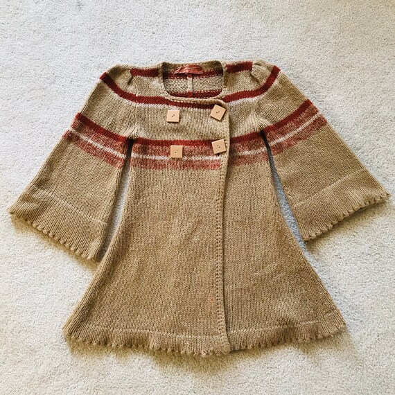 Unique 70s square button vintage sweater