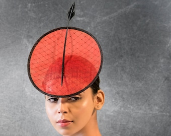 Modern and chic look handcrafted statement red and black fascinator for kentucky derby race royal ascot, brunch, minimal, victoria derby day