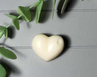 Single strong scented wax melt sample Heart shaped fragranced mini wax melt One heart wax melt sampling scents Try out a scent wax melt