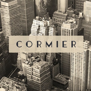 Peut inclure: Photographie aérienne en noir et blanc d'un horizon urbain avec le mot "CORMIER" en police blanche sans empattement sur un rectangle beige.