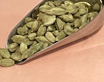 GREEN CARDAMOM PODS, Kosher, non-irradiated, food grade.  Sold by weight. Final Sale! 1 ounce