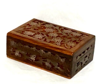 Elaborate FLORAL CARVED hardwood Box, Hand finished and accented with Antique and Pearl paint. 6 x 4 x 2 1/16  inches