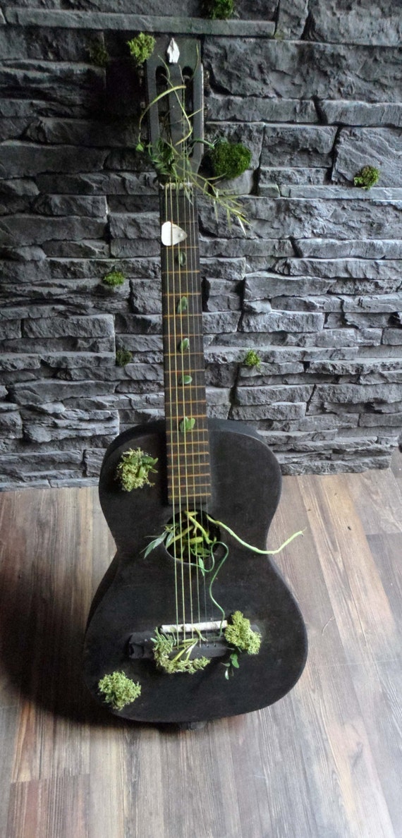 Guitare déco, guitare végétale, guitar green, design vegetal, green -   Canada