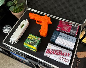 Resident Evil 9 requiem Leon Attaché Case