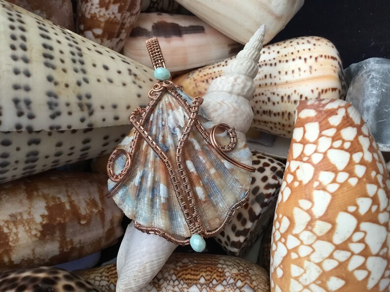 Copper wireweave seashell