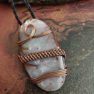 Hidden bail agate pendant