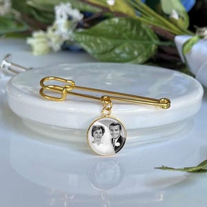 Gold Bridal Bouquet Charm dangle set with 1,2,3,4 5 photo charms on gold pin - Gold Wedding Bouquet Memory picture Charms Bridal Shower Gift image 9