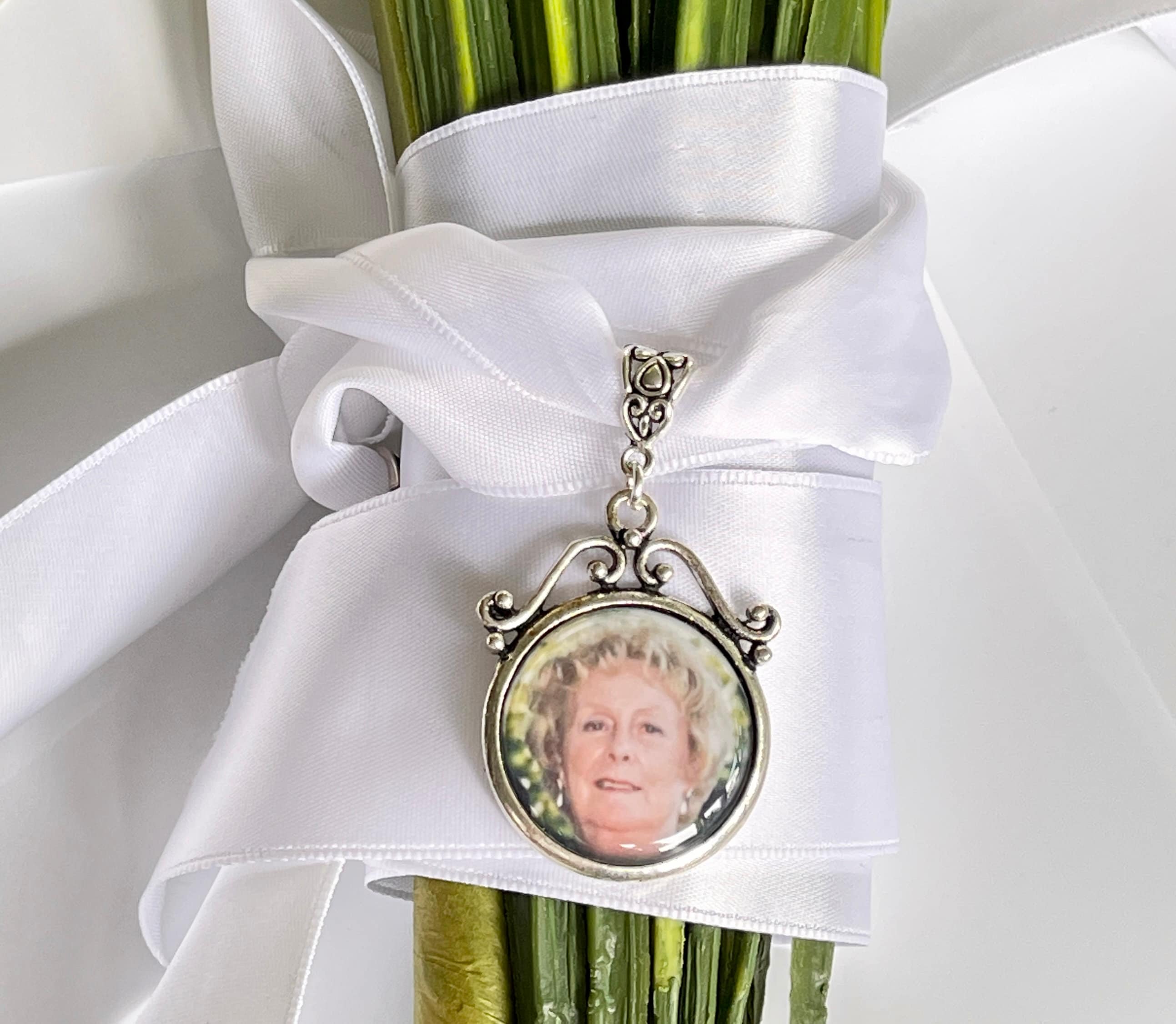  Memory Photo Charms For Wedding Bouquet In Remembrance of  Parents Mom and Dad You Walk Beside Me Vintage Bronze Cream Glass Jewelry  White Bead 2 Frames Ties to Bride's Flowers DIY