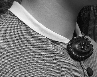 Custom-Made Tailored Neckerchief Style Collar made from 100% cotton fabric - c. 1850s-1860s white collar - Ladies Civil War Accessory