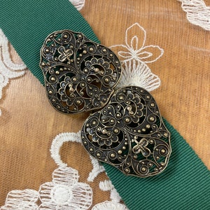 Antique-finish &quot;Shamrock&quot; Victorian & Edwardian Clasp Buckle - Irish - Made in Europe - Dirndl Buckle - Fits a 1.5&quot; ribbon/belt