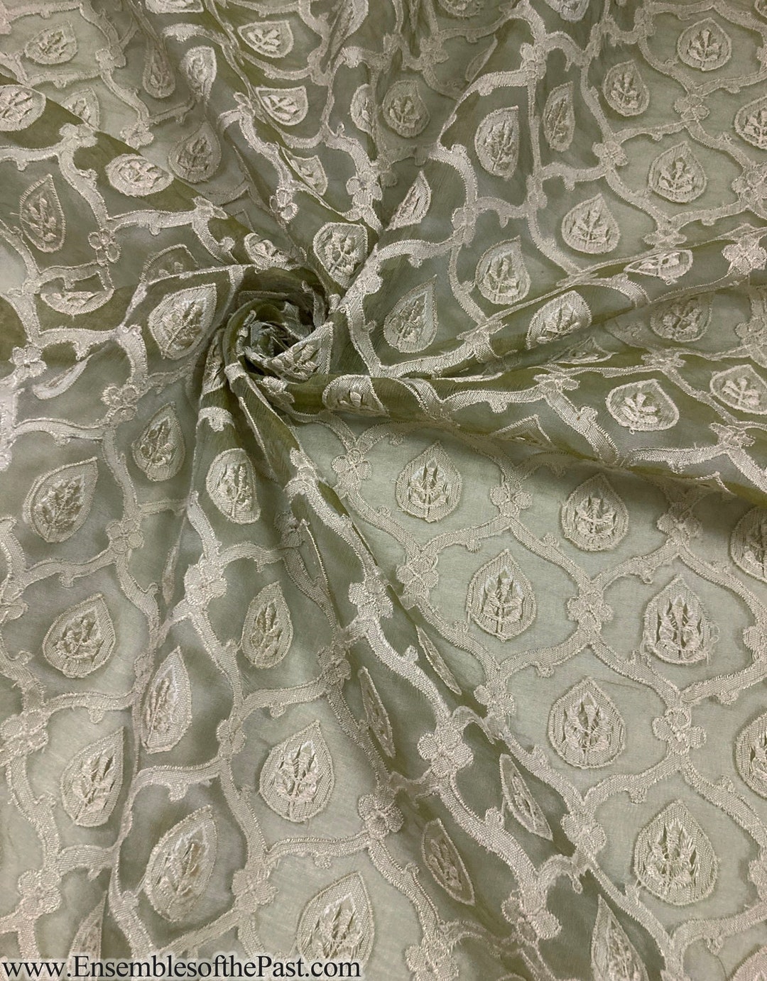 Tissu Organza De Soie Rayé Plissé - Vert Pin - Largeur 138 Cm - Neuf