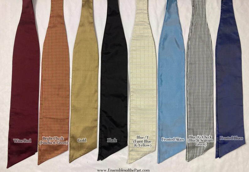 Puede incluir: Diez pajaritas diferentes en varios colores y patrones, incluyendo rojo vino, cuadros brillantes, dorado, negro, azul y amarillo, cielo helado, cuadros azul y verde espuma de mar, y azules helados. Las pajaritas est&aacute;n dispuestas horizontalmente a trav&eacute;s de la imagen. El texto "www.EnsemblesofthePast.com" est&aacute; en la parte inferior de la imagen.