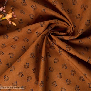 Brand NEW!! Cotton Reproduction Fabric - Blue motifs on Mustard - Simple Print - 1810-1900 - by the yard - 45&quot; WIDE - EP Cotton #796