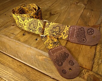 Correia de guitarra Kernel Mustard com acabamento em couro e estampa paisley - Sexy Straps